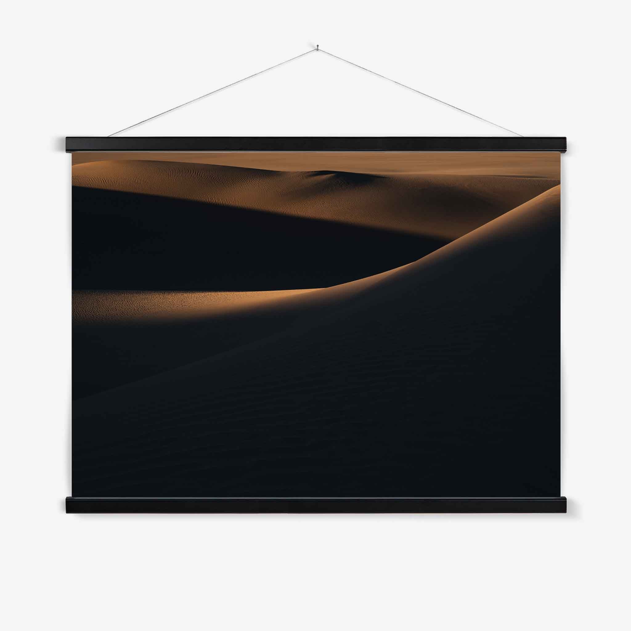 Sand Waves Hanger Black