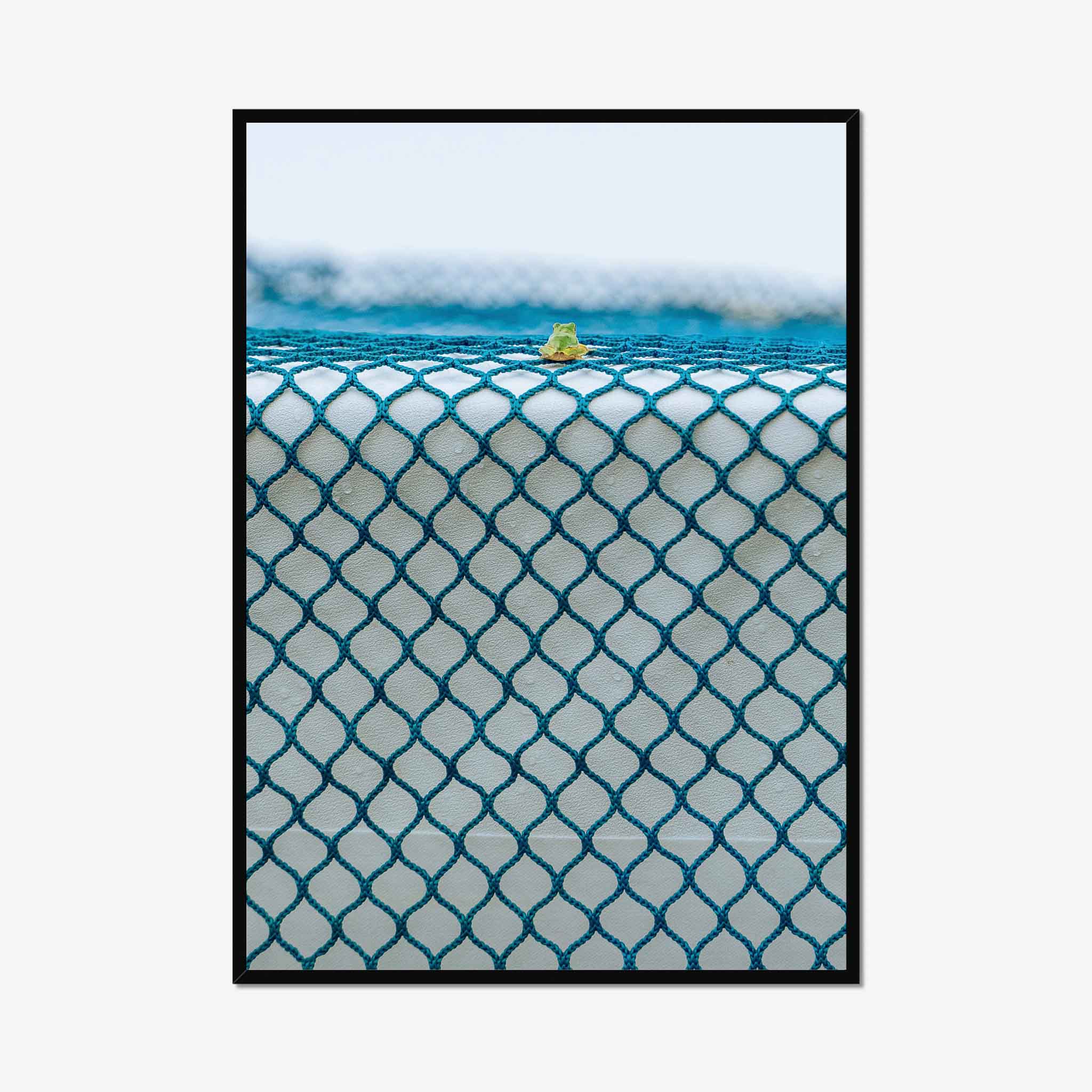 Too Big For Her Frame Black