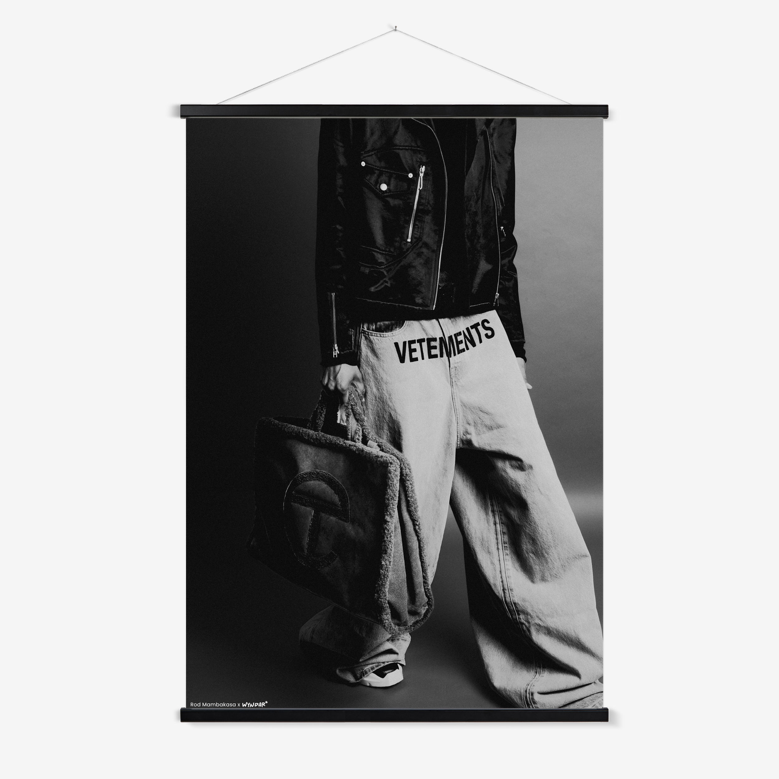Hanger Black